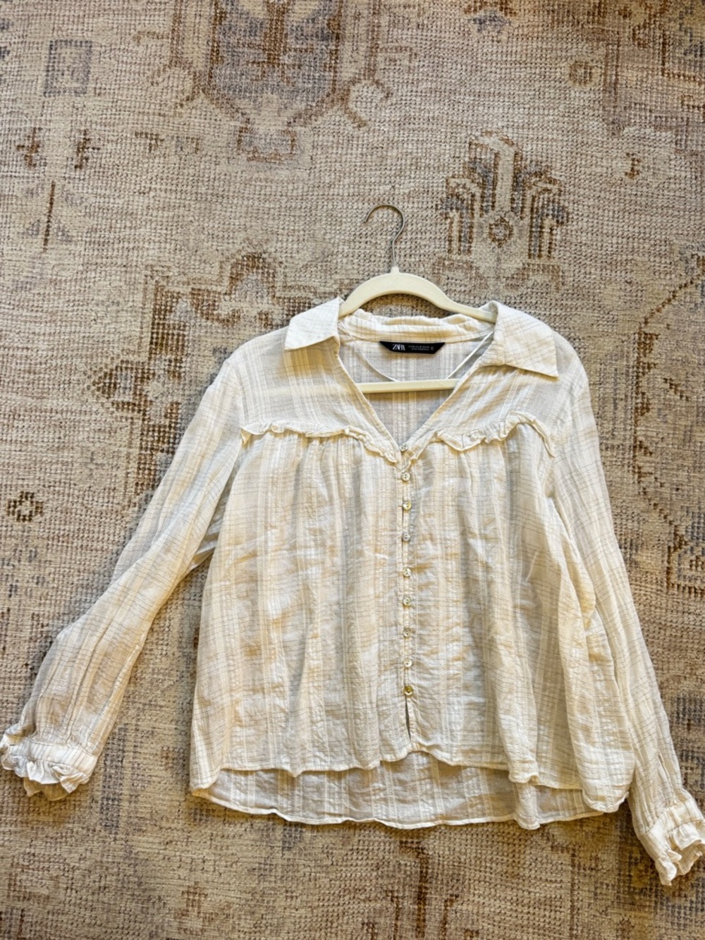 ZARA Blouse - Picture 2 of 4